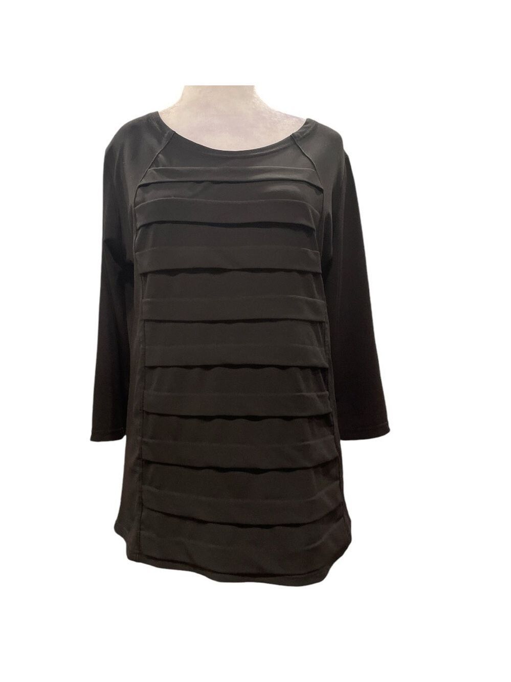 Kleio S black tiered 3/4 sleeves stretch top